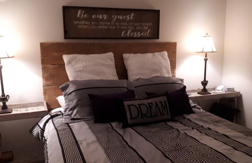 Minden Hills Cottage | Sunrise Splendor Over Kashagawigamog Lake