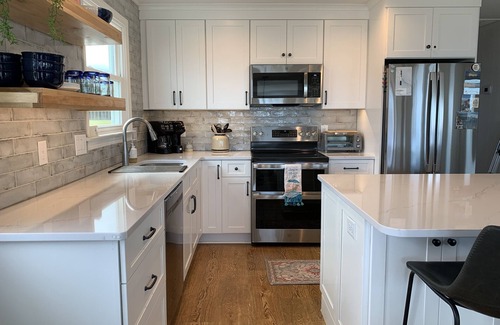 Kitty Hawk House | Sunrise to Sunset - Steps From the Ocean! Hot Tub!