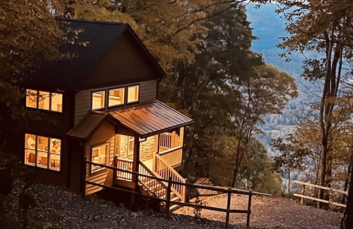 Maggie Valley House | Sunrise Vista, ~5000 ft Elevation, Rare VIEW to die for, stay above the Clouds n