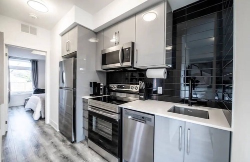 Niagara Falls House | *Sunrise x Falls* An Immaculate Stacked Town + Parking