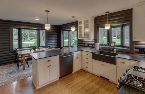 Brainerd Apartment | Sunroom-Game room- Family Room- Kayaks, Games, Water Toys, Beach & Dock!