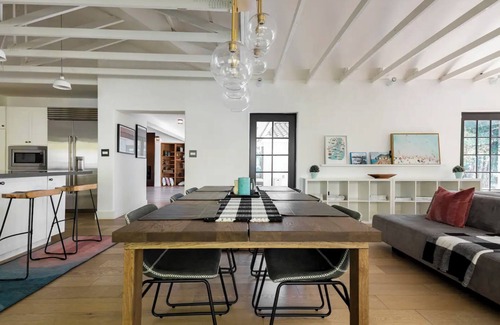 Hallandale Beach House | Sunset 4BR Waterfront Villa in Golden Isles w/Heated Pool & Spa