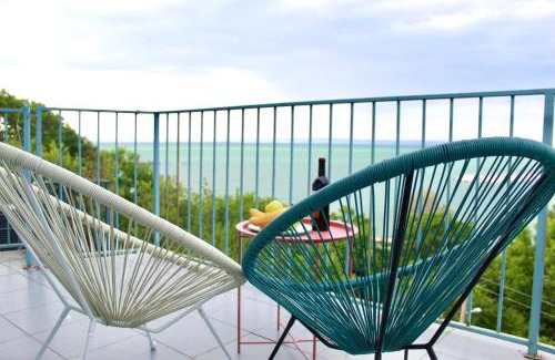 Chernomorets House | SUNSET ART Beach Front
