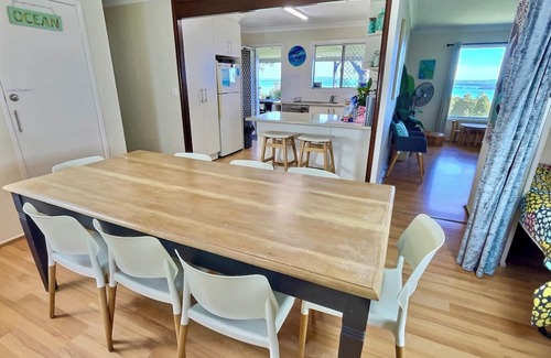 Dunwich House | Sunset Spectacular 180° City Skyline & Water Views