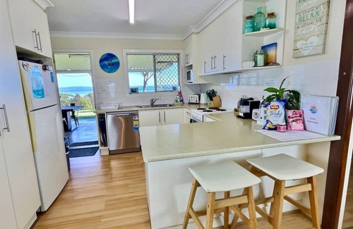 Dunwich House | Sunset Spectacular 180° City Skyline & Water Views