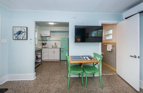 Sunset Beach Hotel | Sunset beach- Boutique hotel- Large dock!