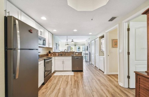 Treasure Island Condo | Sunset Beachfront Suite - Gulf Views Pool Paradise