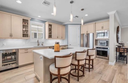 Mid Island House | Sunset Breeze - Four Bedroom House, Sleeps 10