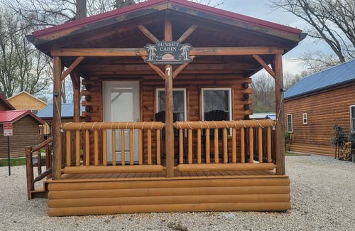 Ashtabula Cabin | Sunset Cabin #7