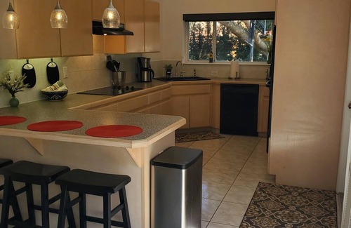 Groveland House | Sunset Cove | 3 Bed, 3 Bath