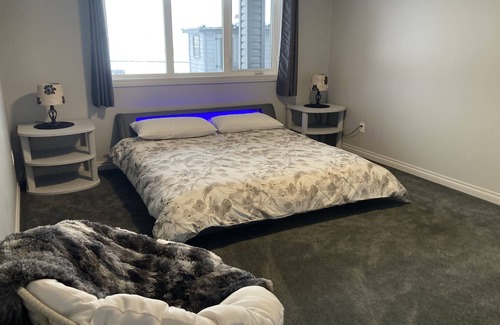 Spruce Grove House | Sunset Hot Tub Suite