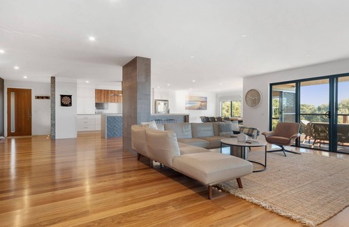Cape Schanck House | Sunset Ocean Vistas in the heart of wine, golf, beach and national parks!