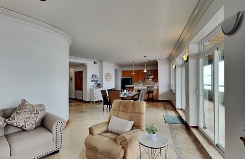 San Jacinto Condo | Sunset On The Seawall #1 | Pet Friendly, Beach Views + Beach view