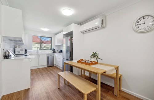 Coffs Harbour Apartment | Sunset Palms & Studio Family & Pet-Friendly Coastal Retreat