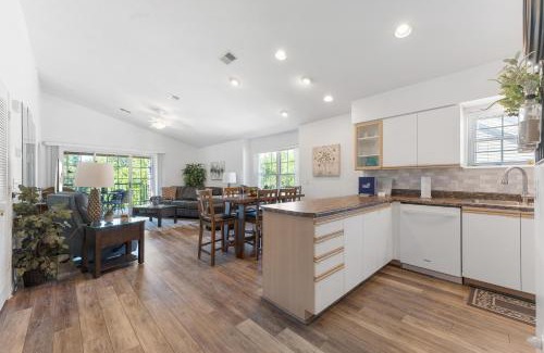 Branson Apartment | Sunset Penthouse Condo