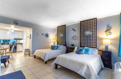 Ruskin Condo | Sunset Retreat in Little Harbor - Walking distance to the beach!
