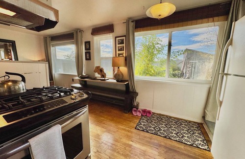 Cliff - Cannon House | Sunset Ridge, Near Downtown, Hot tub, Outdoor Living, all with Panoramic View,