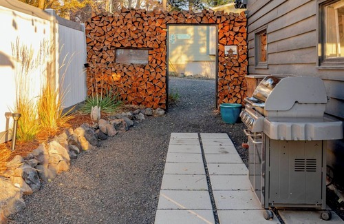 Cliff - Cannon House | Sunset Ridge, Near Downtown, Hot tub, Outdoor Living, all with Panoramic View,