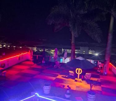 Margate Beach House | Sunset Roof