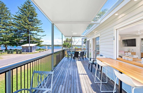 Taylors Beach House | Sunset Sails Taylors Beach NSW