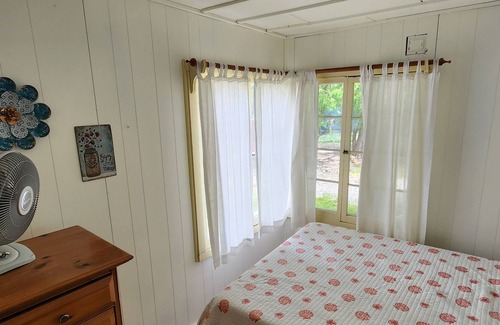 Cheboygan County Cottage | Sunset Shores 2 Bedroom 1 Bath Burt Lake Cottage- Sleeps 8