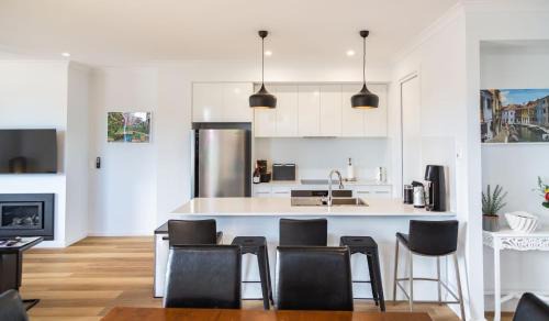 Normanville House | Sunset Strip