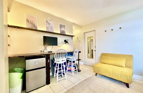 Lenox Park Apartment | Sunset Studio Daytona Beachfront - 2 Pools & Beach Access + Balcony 3rd Floor