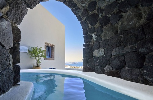 Pyrgos Apartment | Sunset Suite with caldera view in Pyrgos