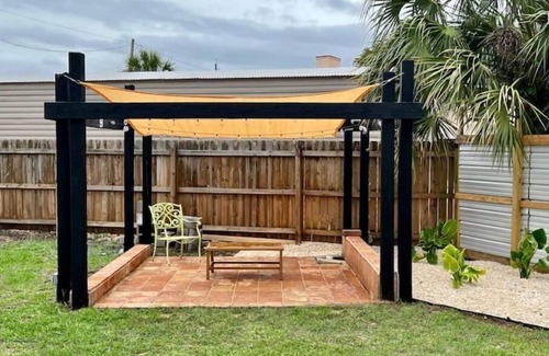 Silver Sands House | Sunset Surf House-5bdrm-12beds-sleeps14-wlk to bch