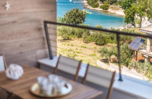Pjescana Uvala Apartment | SUNSET VALA new beachfront apartment Pjescana Uvala - Medulin - Pula