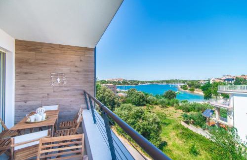 Pjescana Uvala Apartment | SUNSET VALA new beachfront apartment Pjescana Uvala - Medulin - Pula