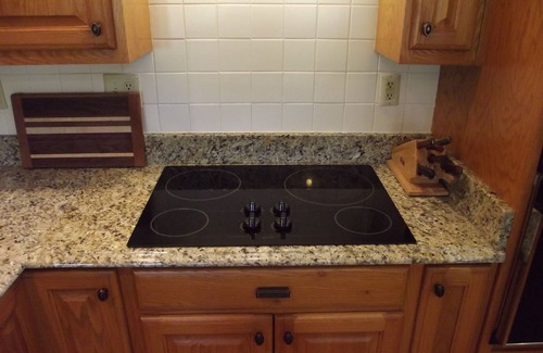 Cosby House | Sunset View Estate, a farm setting, upscale house.