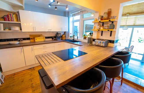 Rye House | Sunset View – Well Presented House – Rye