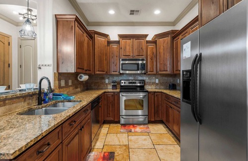 St. George Condo | Sunset Vista - Amazing Views - Pet Friendly!