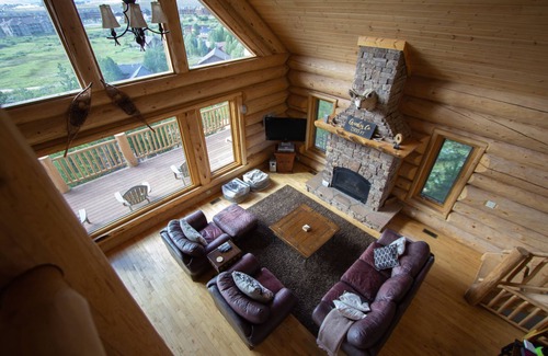 Innsbruck Val Moritz House | Sunset Vista - Hot Tub w/Endless Mountain Viewsn