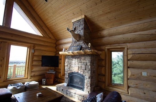 Innsbruck Val Moritz House | Sunset Vista - Hot Tub w/Endless Mountain Viewsn