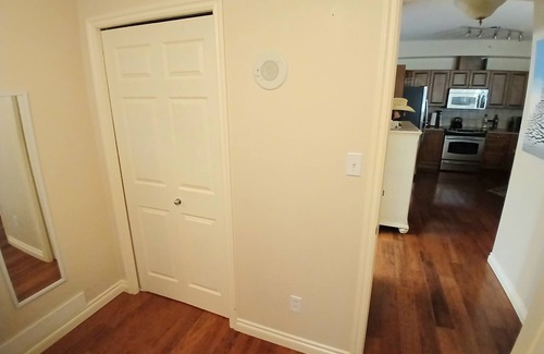 North End Condo | Sunset Waterfront Resort 4. Luxury Lakeside, Lakeview 2 bed/2 bath Kelowna Condo