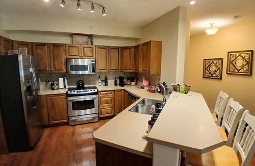 North End Condo | Sunset Waterfront Resort 4. Luxury Lakeside, Lakeview 2 bed/2 bath Kelowna Condo