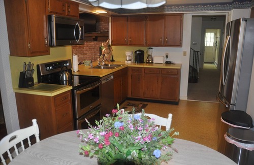 Clam River House | Sunsets,140' on Torch Lk,Lg Dock,Hot Tub,Tennis/Pickle Crt,Kayaks,Play/swing set