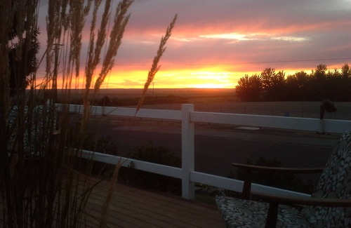 Walla Walla House | Sunsets and a Sweeping View of Wheatfields!