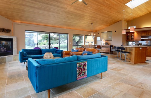 Sea Ranch House | Sunsets over the ocean, waves, whales, serenity, luxury on the bluff