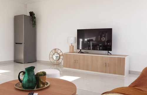 Amerique Apartment | Sunshine 2bdrs apt 65m2/Night view/FREE Parking