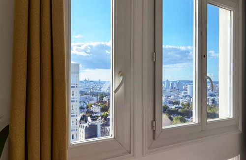 Amerique Apartment | Sunshine 2bdrs apt 65m2/Night view/FREE Parking