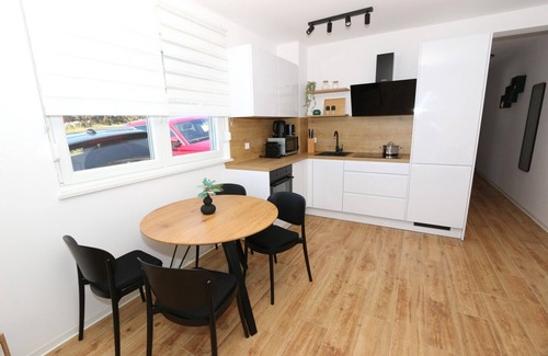 Mandre Apartment | Sunshine Apartment with a Private Pool by the Beach TWO – Mandre, Pag