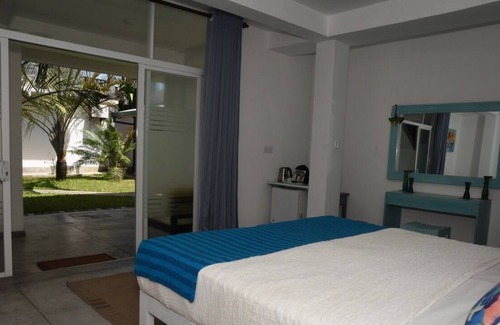Hettimulla House | Sunshine Filled Beach Escape