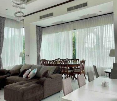 Na Chom Thian House | Sunshine House at Sunset Beach