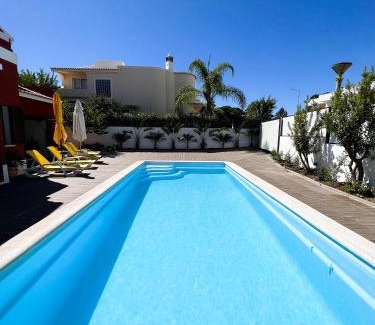 Gambelas Villa | Sunshine Villa
