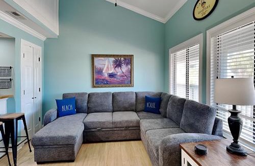 Holiday Beach Apartment | Sunswept Condominium #210