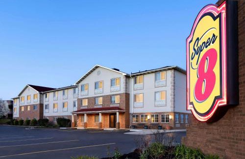 Uniontown Hotel | Super 8 by Wyndham Akron S/Green/Uniontown OH