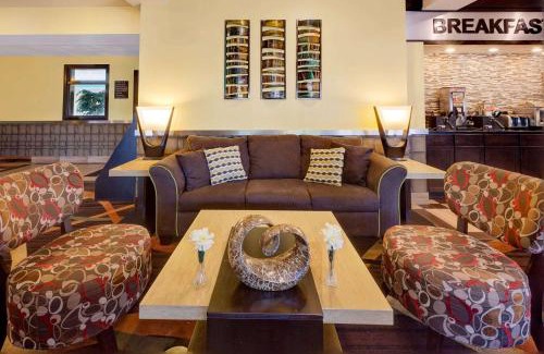 Uniontown Hotel | Super 8 by Wyndham Akron S/Green/Uniontown OH